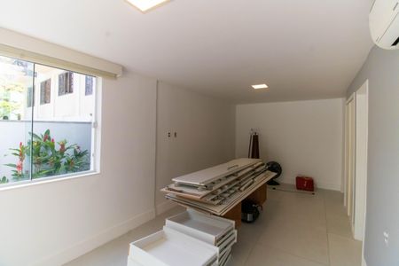 Casa de condomínio à venda com 400m², 5 quartos e 2 vagasSuíte 2