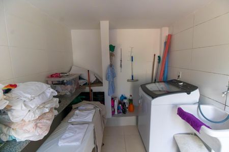 Casa de condomínio à venda com 400m², 5 quartos e 2 vagasÁrea de Serviço