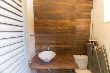 Casa de condomínio à venda com 400m², 5 quartos e 2 vagasBanheiro Externo