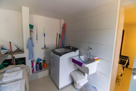 Casa de condomínio à venda com 400m², 5 quartos e 2 vagasÁrea de Serviço