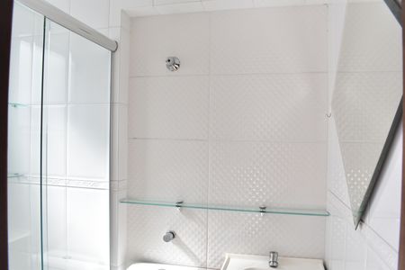 Banheiro de casa para alugar com 1 quarto, 28m² em Centro, Curitiba