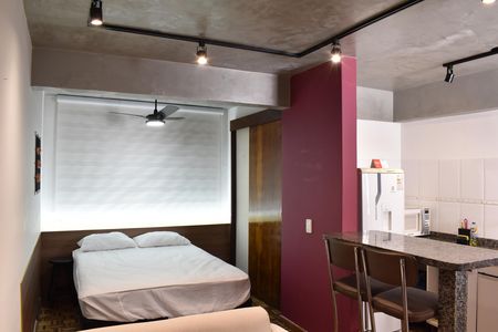 Studio de casa para alugar com 1 quarto, 28m² em Centro, Curitiba