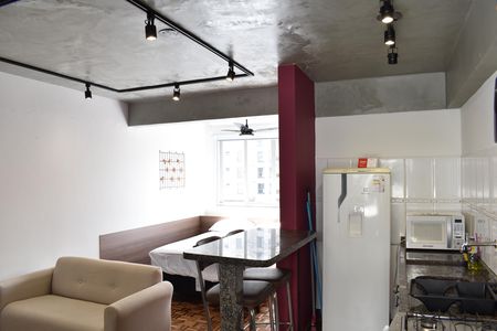 Cozinha de casa para alugar com 1 quarto, 28m² em Centro, Curitiba