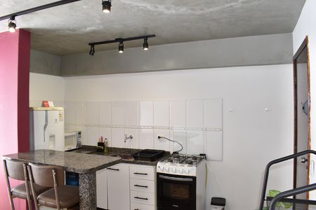 Cozinha de casa para alugar com 1 quarto, 28m² em Centro, Curitiba