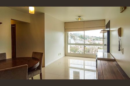 Apartamento para alugar com 70m², 3 quartos e 1 vagaSala