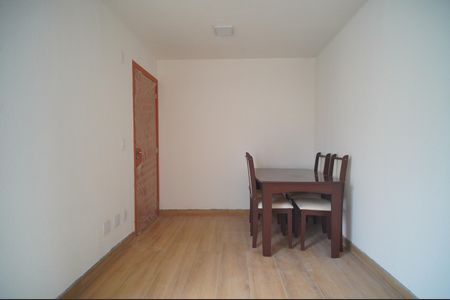 Apartamento para alugar com 40m², 2 quartos e 1 vagaSala