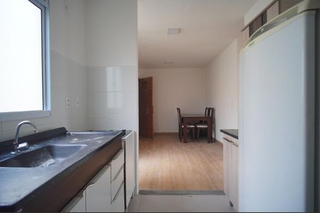 Cozinha de apartamento para alugar com 2 quartos, 40m² em Santos Dumont, São Leopoldo