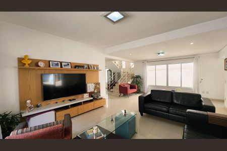 Casa de condomínio à venda com 474m², 3 quartos e 4 vagasSala