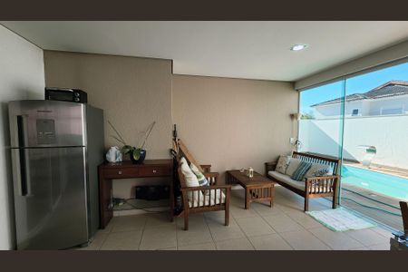 Casa de condomínio à venda com 474m², 3 quartos e 4 vagasÁrea Externa