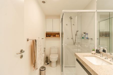 Apartamento à venda com 103m², 3 quartos e 2 vagasBanheiro