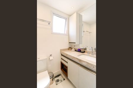 Apartamento à venda com 103m², 3 quartos e 2 vagasBanheiro da Suíte 1