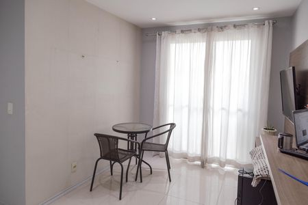 Sala de apartamento para alugar com 2 quartos, 48m² em Vila Augusta, Guarulhos