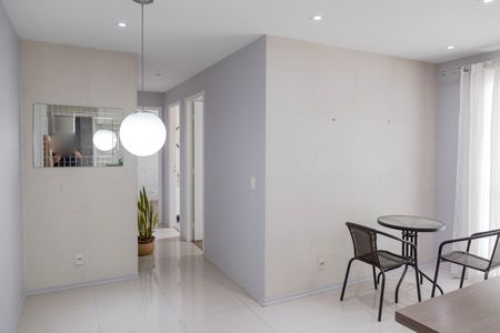 Sala de apartamento para alugar com 2 quartos, 48m² em Vila Augusta, Guarulhos
