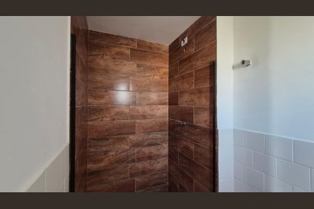 Apartamento à venda com 98m², 2 quartos e 1 vaga Apartamento à venda com 98m², 2 quartos e 1 vagaBanheiro da suíte