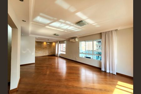 Apartamento à venda com 190m², 3 quartos e 3 vagas Apartamento à venda com 190m², 3 quartos e 3 vagasSala