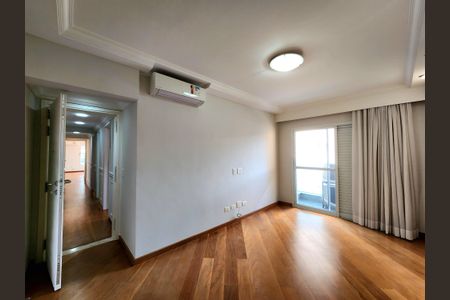 Apartamento à venda com 190m², 3 quartos e 3 vagas Apartamento à venda com 190m², 3 quartos e 3 vagasSuíte 2