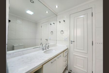 Apartamento à venda com 190m², 3 quartos e 3 vagas Apartamento à venda com 190m², 3 quartos e 3 vagasBanheiro da Suíte 2