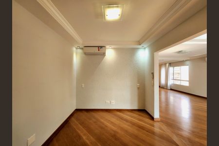 Apartamento à venda com 190m², 3 quartos e 3 vagas Apartamento à venda com 190m², 3 quartos e 3 vagasSala
