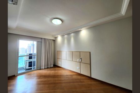 Apartamento à venda com 190m², 3 quartos e 3 vagas Apartamento à venda com 190m², 3 quartos e 3 vagasSuíte 2