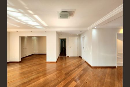 Apartamento à venda com 190m², 3 quartos e 3 vagas Apartamento à venda com 190m², 3 quartos e 3 vagasSala