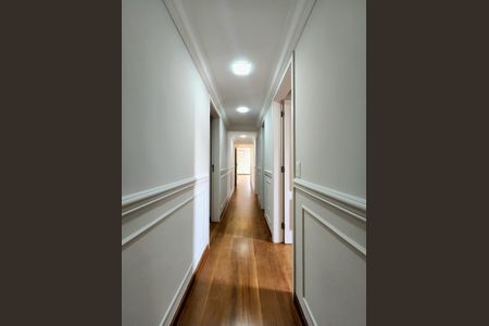 Apartamento à venda com 190m², 3 quartos e 3 vagas Apartamento à venda com 190m², 3 quartos e 3 vagasCorredor