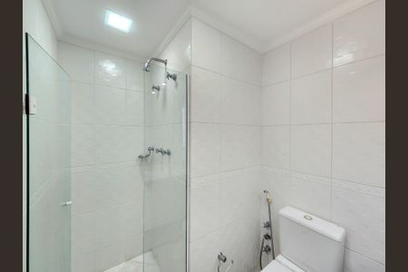 Apartamento à venda com 190m², 3 quartos e 3 vagas Apartamento à venda com 190m², 3 quartos e 3 vagasBanheiro da Suíte 1