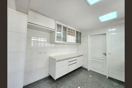 Apartamento à venda com 190m², 3 quartos e 3 vagas Apartamento à venda com 190m², 3 quartos e 3 vagasCozinha