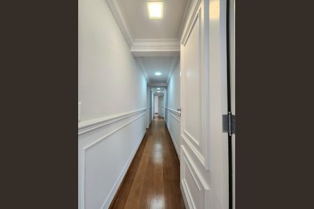 Apartamento à venda com 190m², 3 quartos e 3 vagas Apartamento à venda com 190m², 3 quartos e 3 vagasCorredor