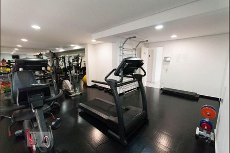 Apartamento à venda com 190m², 3 quartos e 3 vagas Apartamento à venda com 190m², 3 quartos e 3 vagasÁrea comum - Academia