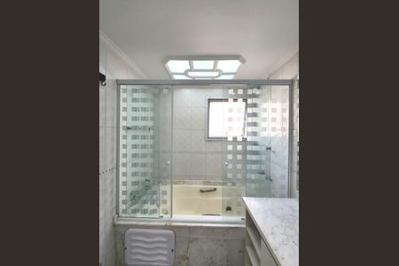 Apartamento à venda com 190m², 3 quartos e 3 vagas Apartamento à venda com 190m², 3 quartos e 3 vagasBanheiro da Suíte 2