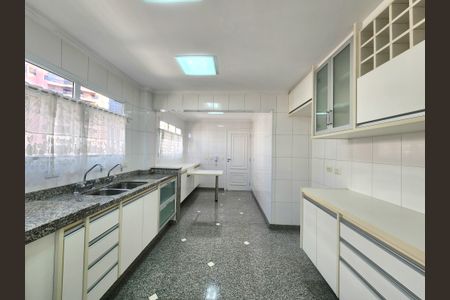 Apartamento à venda com 190m², 3 quartos e 3 vagas Apartamento à venda com 190m², 3 quartos e 3 vagasCozinha