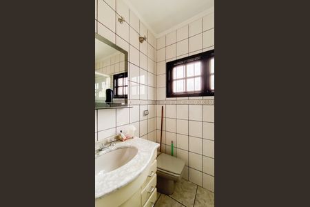 Casa para alugar com 175m², 4 quartos e 6 vagas Casa para alugar com 175m², 4 quartos e 6 vagasBanheiro