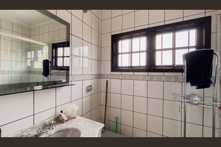 Casa para alugar com 175m², 4 quartos e 6 vagas Casa para alugar com 175m², 4 quartos e 6 vagasBanheiro