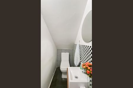 Casa para alugar com 175m², 4 quartos e 6 vagas Casa para alugar com 175m², 4 quartos e 6 vagasBanheiro