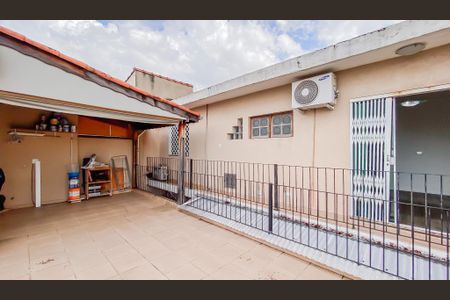 Casa para alugar com 175m², 4 quartos e 6 vagas Casa para alugar com 175m², 4 quartos e 6 vagasÁrea de Serviço