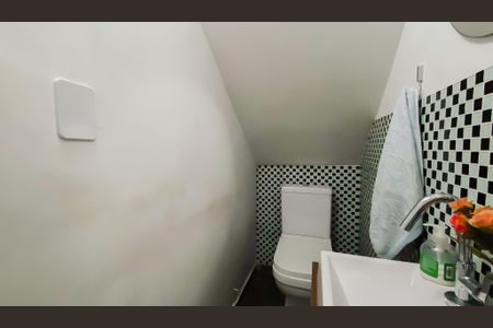 Casa para alugar com 175m², 4 quartos e 6 vagas Casa para alugar com 175m², 4 quartos e 6 vagasBanheiro