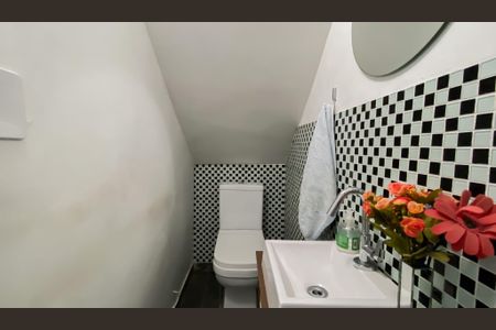 Casa para alugar com 175m², 4 quartos e 6 vagas Casa para alugar com 175m², 4 quartos e 6 vagasBanheiro