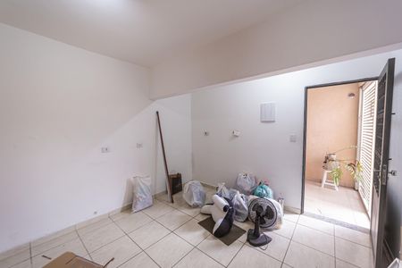 Sala/Cozinha de casa para alugar com 1 quarto, 175m² em Vila Ré, São Paulo