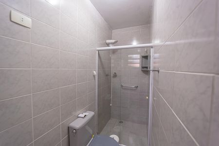 Banheiro do Quarto 1 de casa para alugar com 1 quarto, 175m² em Vila Ré, São Paulo
