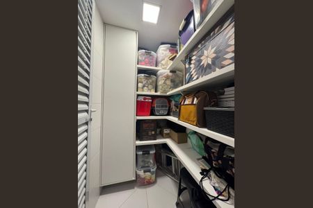 Apartamento à venda com 160m², 4 quartos e 2 vagasDespensa