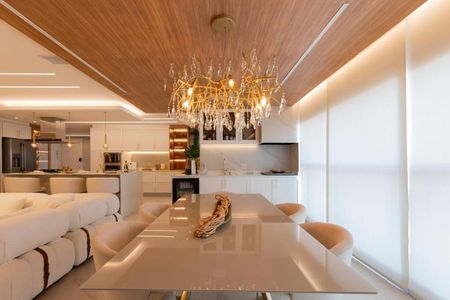 Sala de apartamento à venda com 4 quartos, 160m² em Vila Dom Pedro I, São Paulo