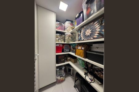 Apartamento à venda com 160m², 4 quartos e 2 vagasDespensa