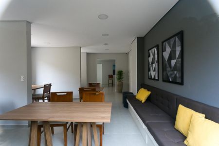 Apartamento à venda com 35m², 2 quartos e 1 vaga Apartamento à venda com 35m², 2 quartos e 1 vagaÁrea comum - Salão de festas