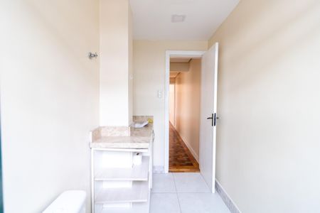 Apartamento à venda com 77m², 2 quartos e sem vaga Apartamento à venda com 77m², 2 quartos e sem vagaBanheiro