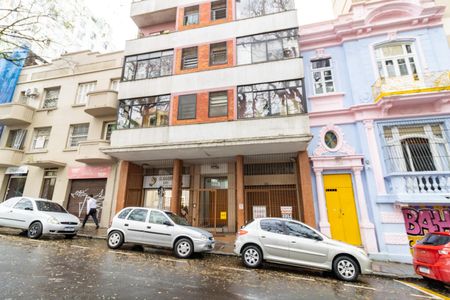 Apartamento à venda com 77m², 2 quartos e sem vaga Apartamento à venda com 77m², 2 quartos e sem vagaFachada