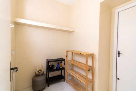 Apartamento à venda com 77m², 2 quartos e sem vaga Apartamento à venda com 77m², 2 quartos e sem vagaQuarto de Serviço