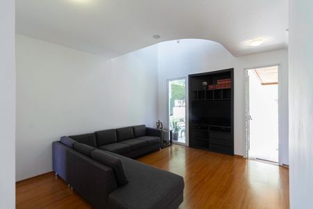 Casa de condomínio para alugar com 400m², 3 quartos e 4 vagas Casa de condomínio para alugar com 400m², 3 quartos e 4 vagasSala 2