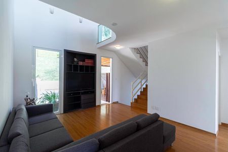 Casa de condomínio para alugar com 400m², 3 quartos e 4 vagas Casa de condomínio para alugar com 400m², 3 quartos e 4 vagasSala 2