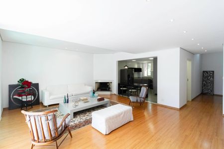 Casa de condomínio para alugar com 400m², 3 quartos e 4 vagas Casa de condomínio para alugar com 400m², 3 quartos e 4 vagasSala 1