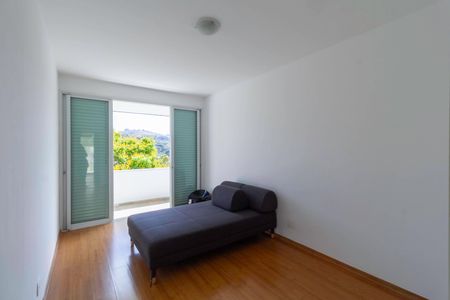 Casa de condomínio para alugar com 400m², 3 quartos e 4 vagas Casa de condomínio para alugar com 400m², 3 quartos e 4 vagasQuarto 2